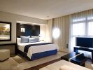 The Level Lagoon Room