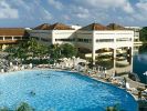 club-med-cancun-pool.jpg